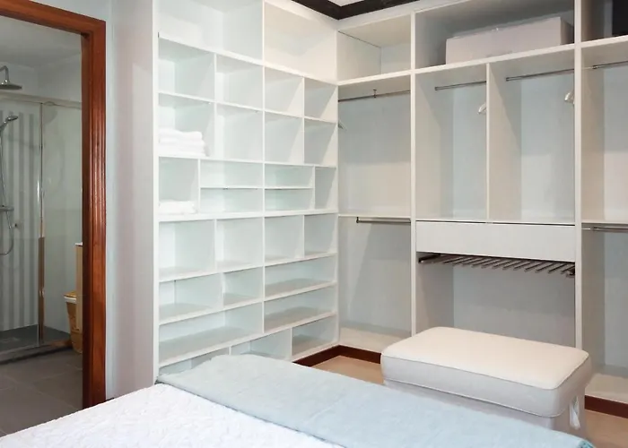 Piso Ladeira * Baiona